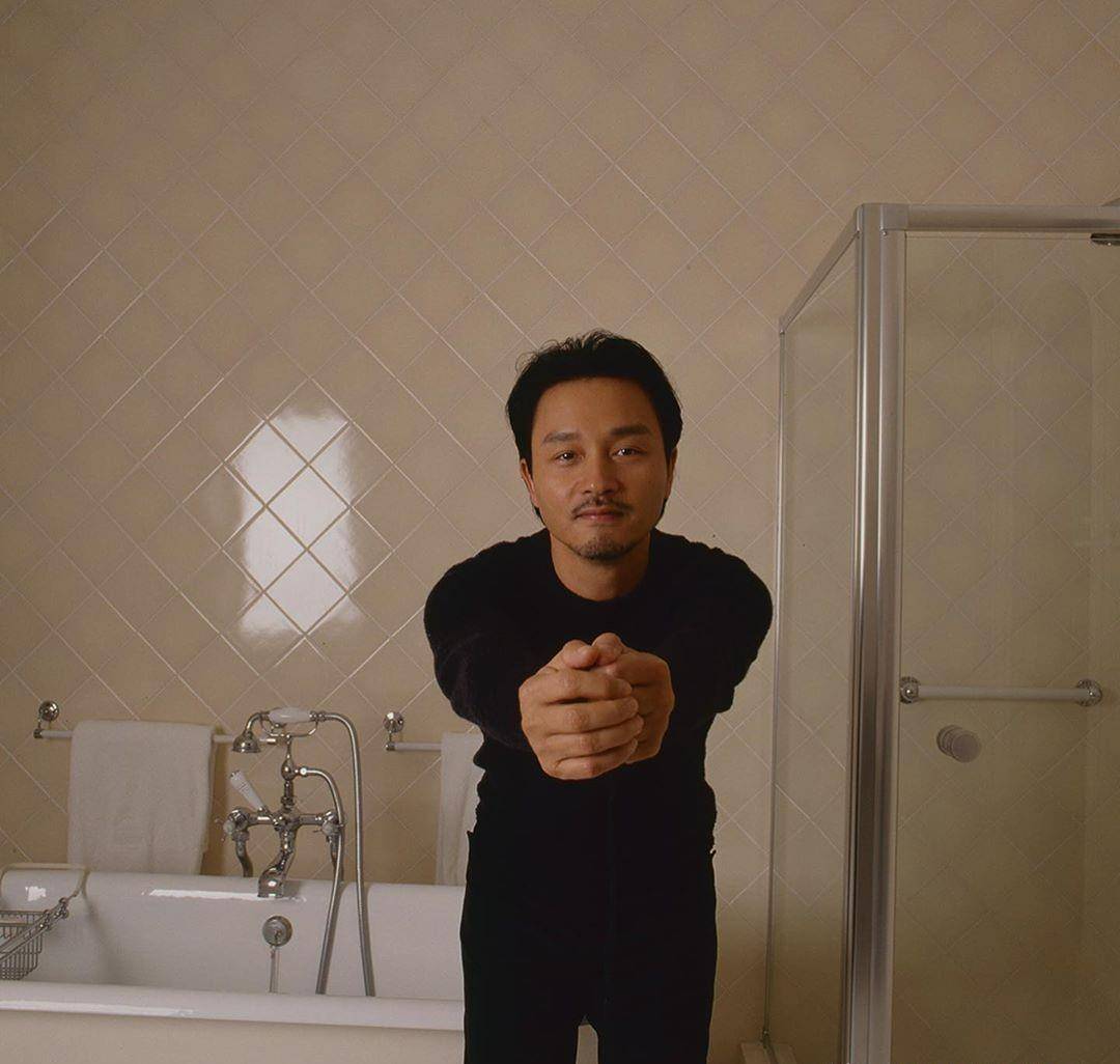 原创张国荣从未曝光的照片国外摄影师公开22年前张国荣写真照