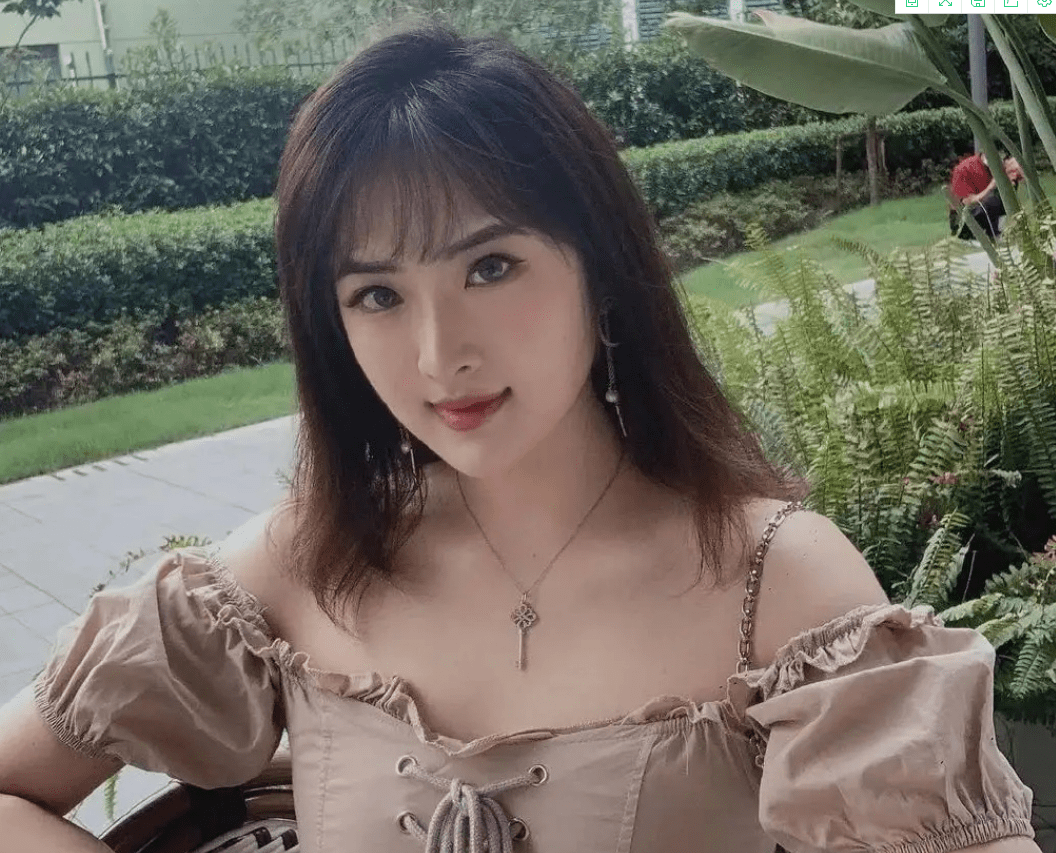 资源,基本都能实现,姚安娜之前也经常在个人社交平台更新自己的照片