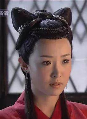 注意到了这个清丽灵动的女演员,直到2005年,姜昕言参演了由钱雁秋执导