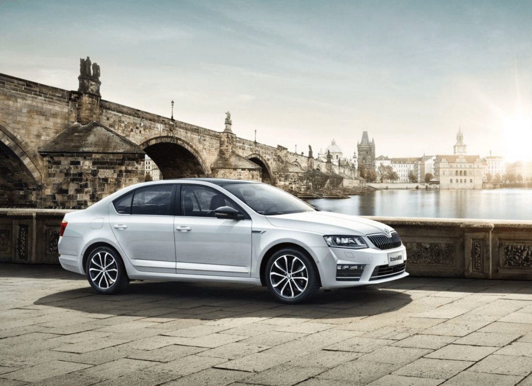 束发之年斯柯达明锐在华正年轻