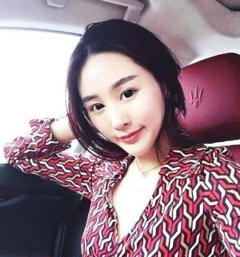 侯勇几任妻子,一个比一个年轻漂亮,网友:越老口味越清淡_沈蓉_王瑞