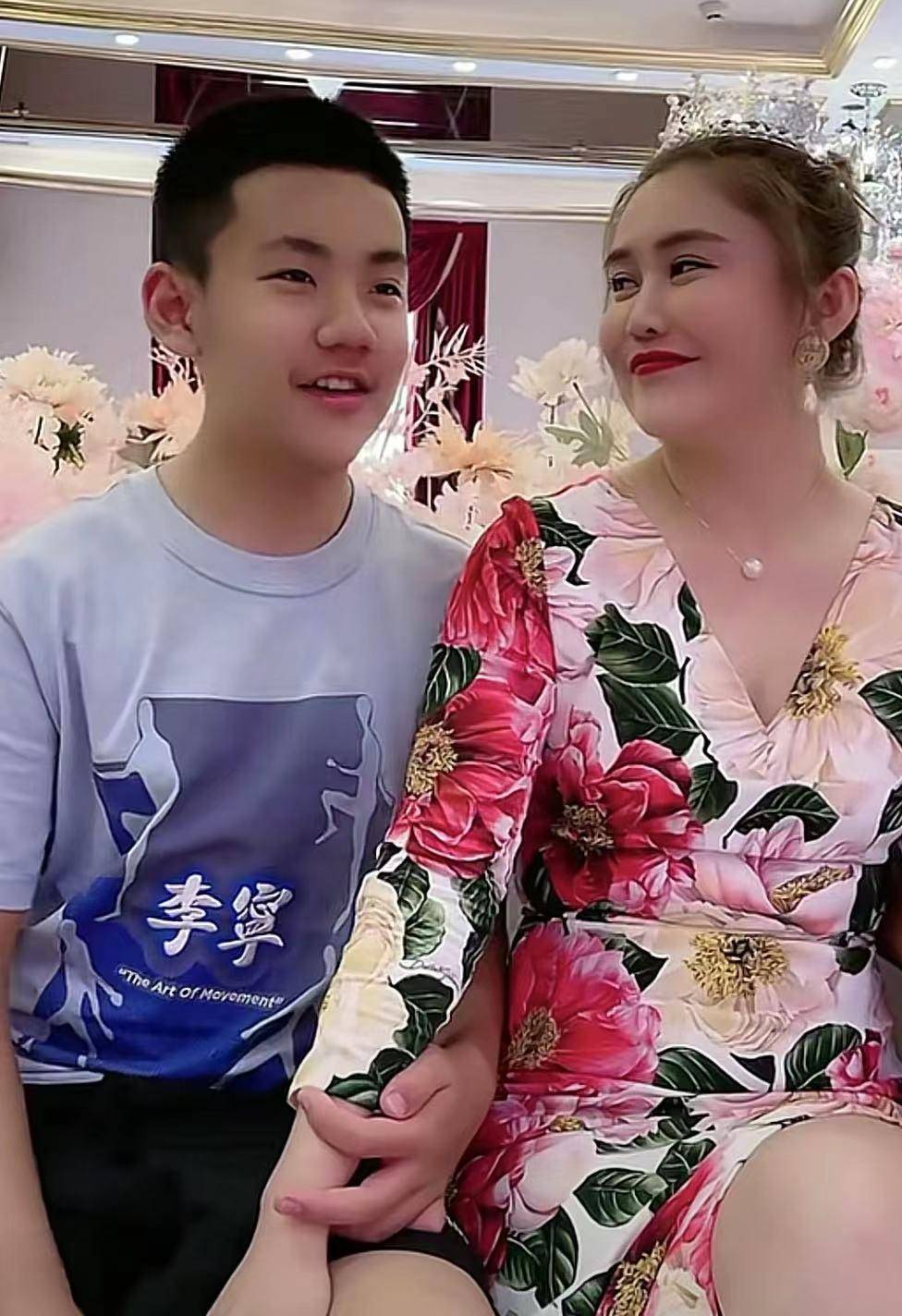 娇妻肤白貌美大长腿,头戴皇冠似女王_吴琼_王小宝_王长贵