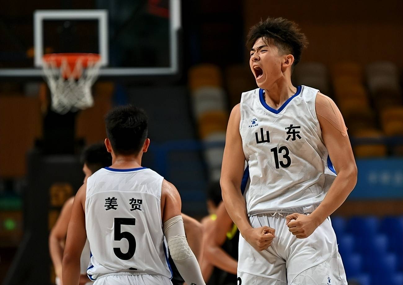 山东男篮阵容调整三将离队六新人加盟争议后卫重返球队效力