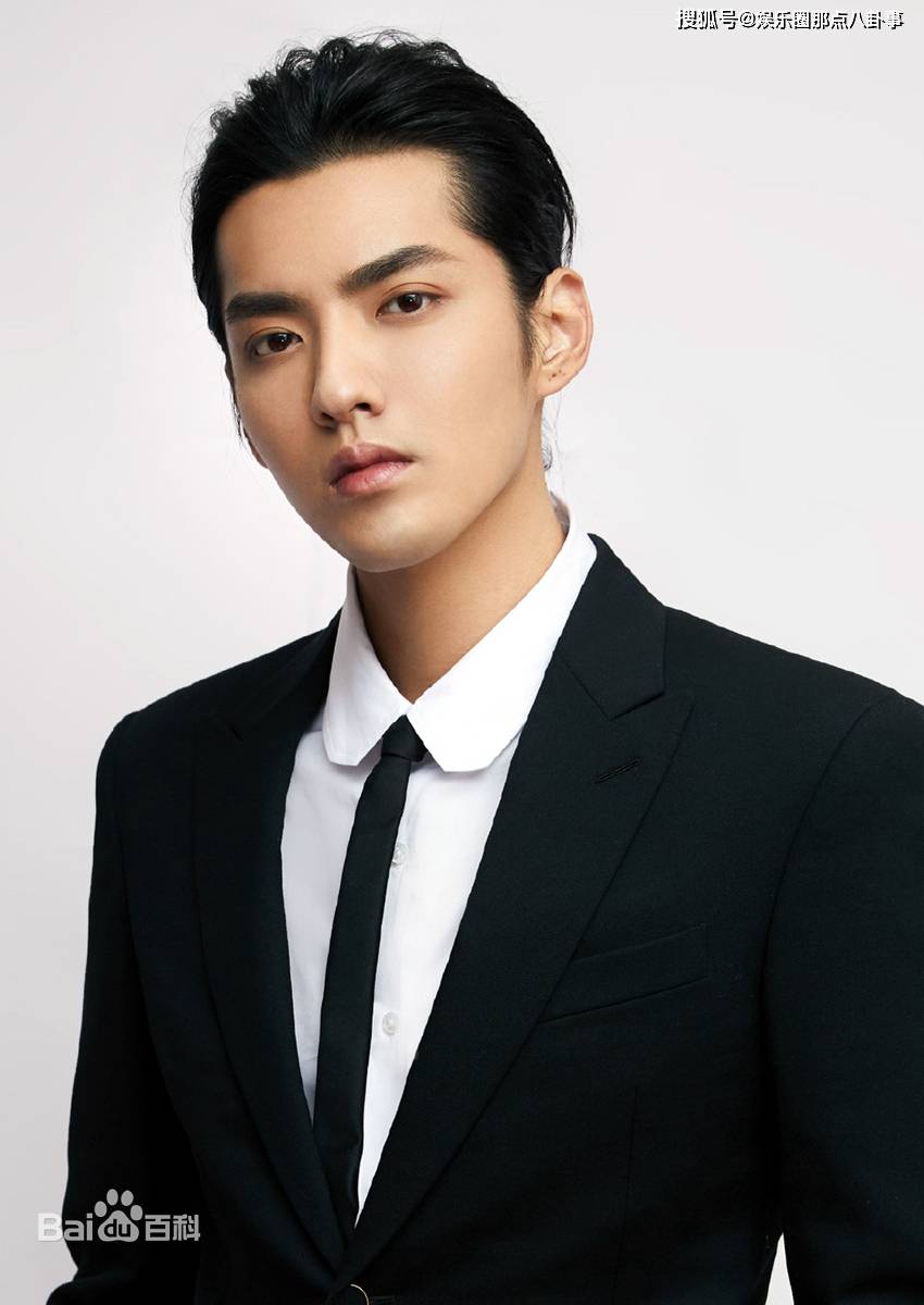 吴亦凡强奸聚众淫乱案一审开庭