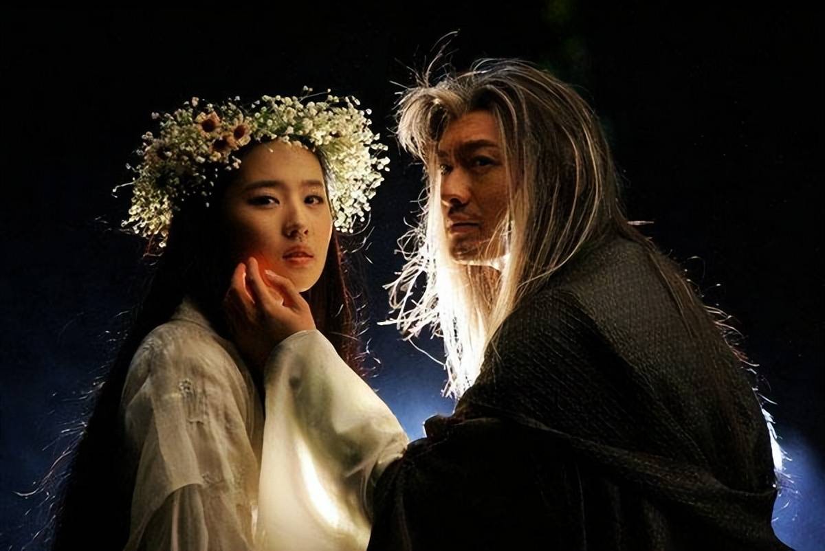 刘亦菲合作过的8位男星,为什么只有陈晓看起来最配?