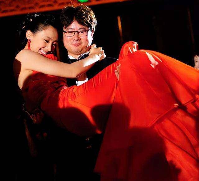 可让人不解的是,乔宇的所作所为是为了钱,而白静又是为了什么呢?