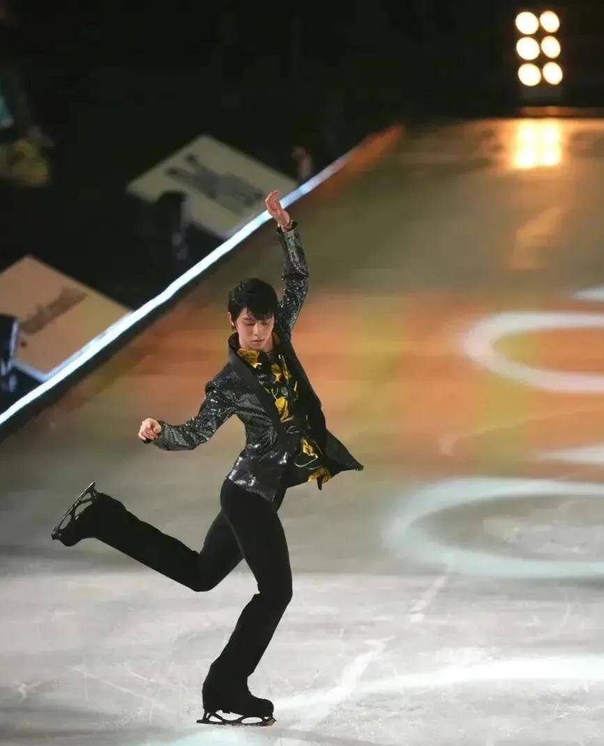 原創冰演過半可以看到羽生結弦的這個夏天也過半了