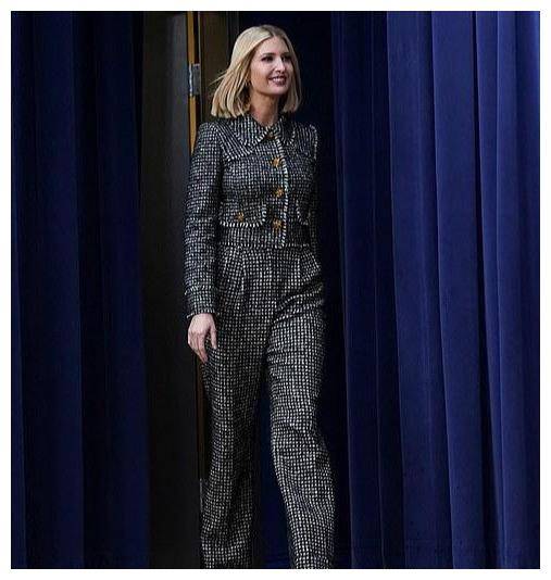 2万8格子连体裤更显腿长,可惜直筒腰太尬了_贾里德库什纳_伊凡卡_连