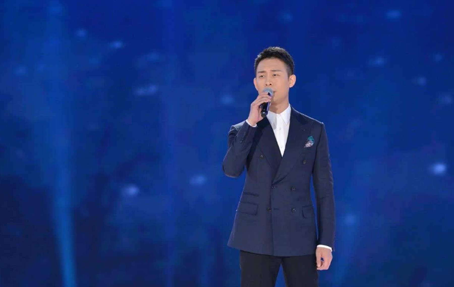 原创41岁影帝张译妻子曝光竟然是我们熟悉的她难怪一直不公开