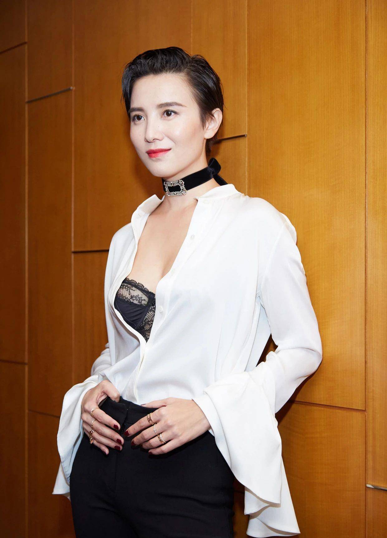 原创有种女人味叫宋佳穿高时尚长裙又a又御姐的美得很够致命