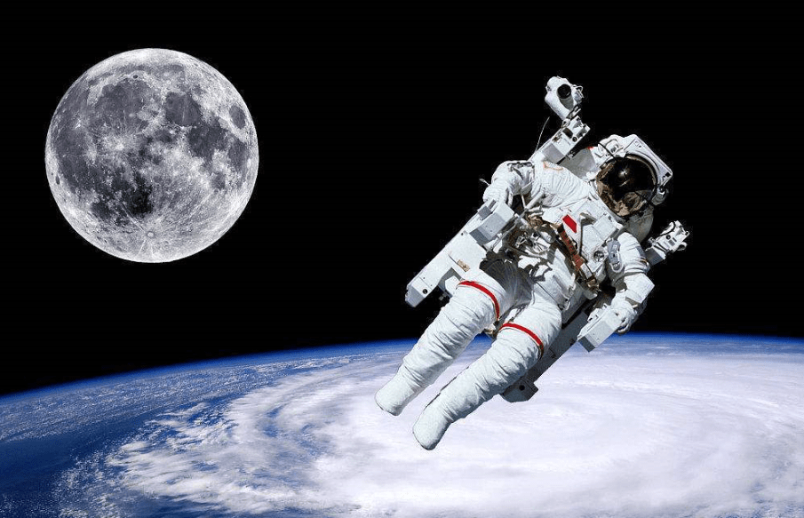 原创太空中的宇航员为何要带把枪防身难道是对付外星人的