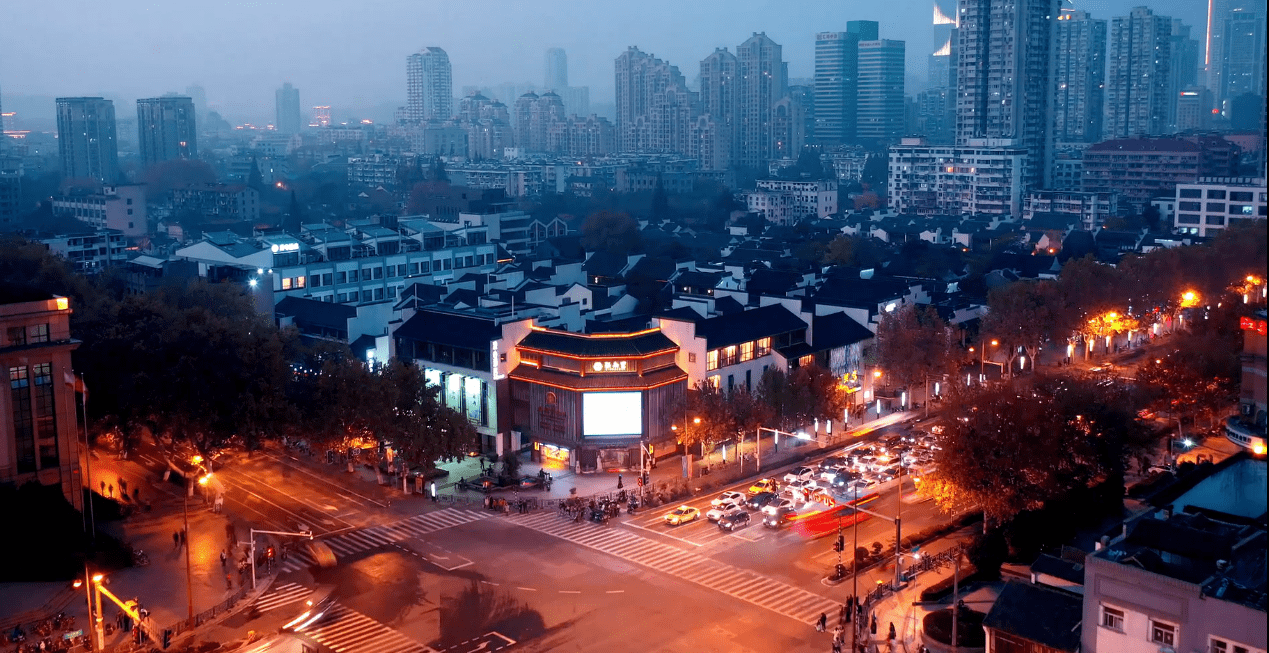 沉浸熙南里徜徉金陵夜