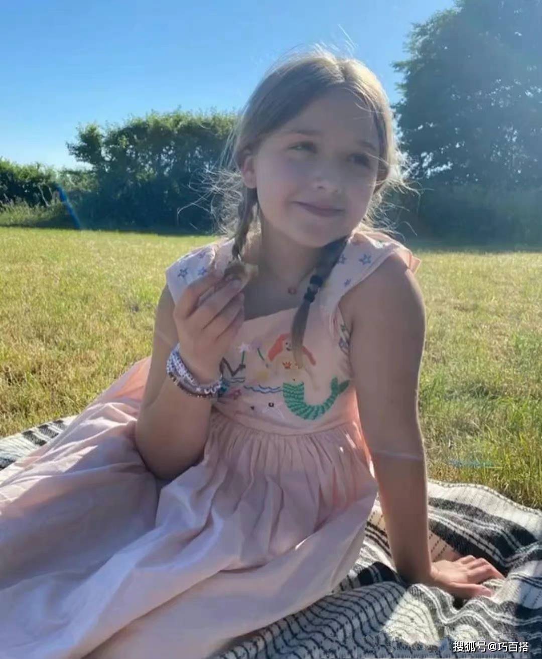 原创10岁的小七依然很好看日常私服可爱又有气质肉肉的体型太q了