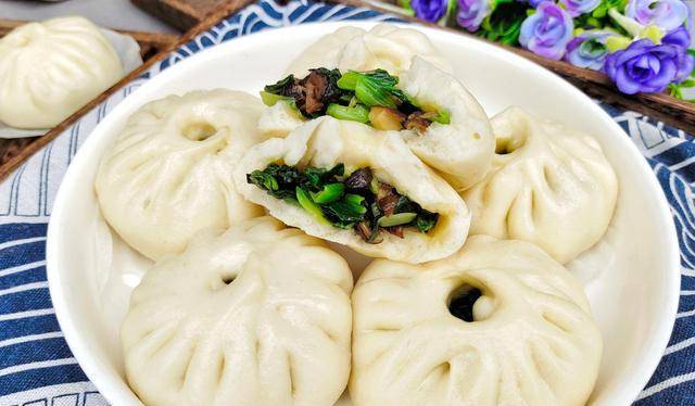 原创香菇青菜包掌握好这3点面皮白胖软乎馅儿翠绿不变色真香