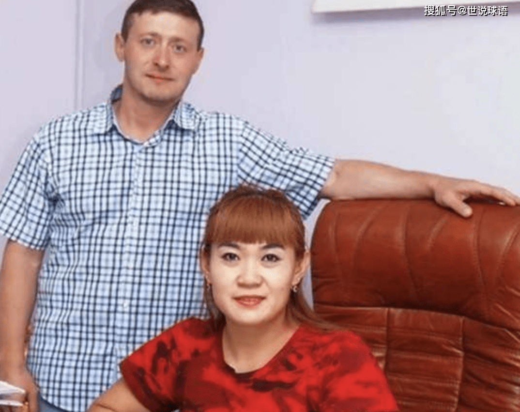 去年的东京奥运会上,出现了新的举重冠军.她就是21岁的李雯雯.