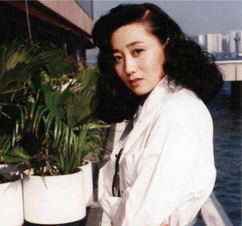 原创利智年轻时有多美李连杰为她抛家弃子何鸿燊想娶她做五姨太