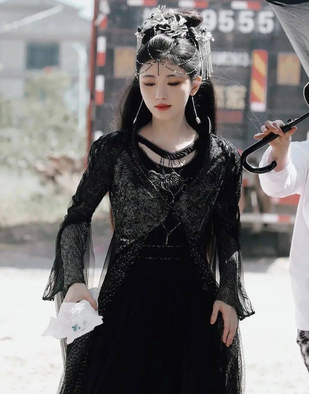 古装17套造型妆容都不变,鞠婧祎的半永久式妆容真的很强_衣服_花戎