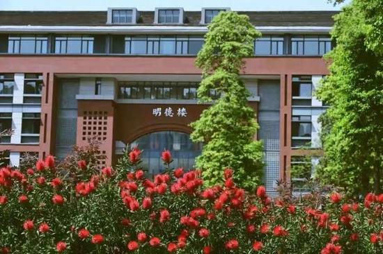 com学校地址:成都七中高新校区(高新区剑南大道富华北路1号)028