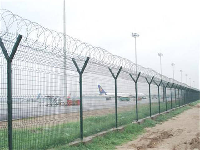 机场防撞栏杆图片