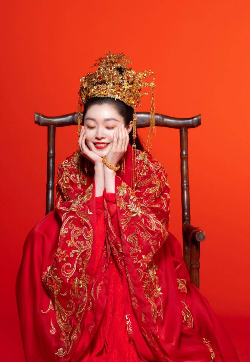 宋轶果然是气质穿搭的代表,无论古装还是通勤风,都是超美的呢!