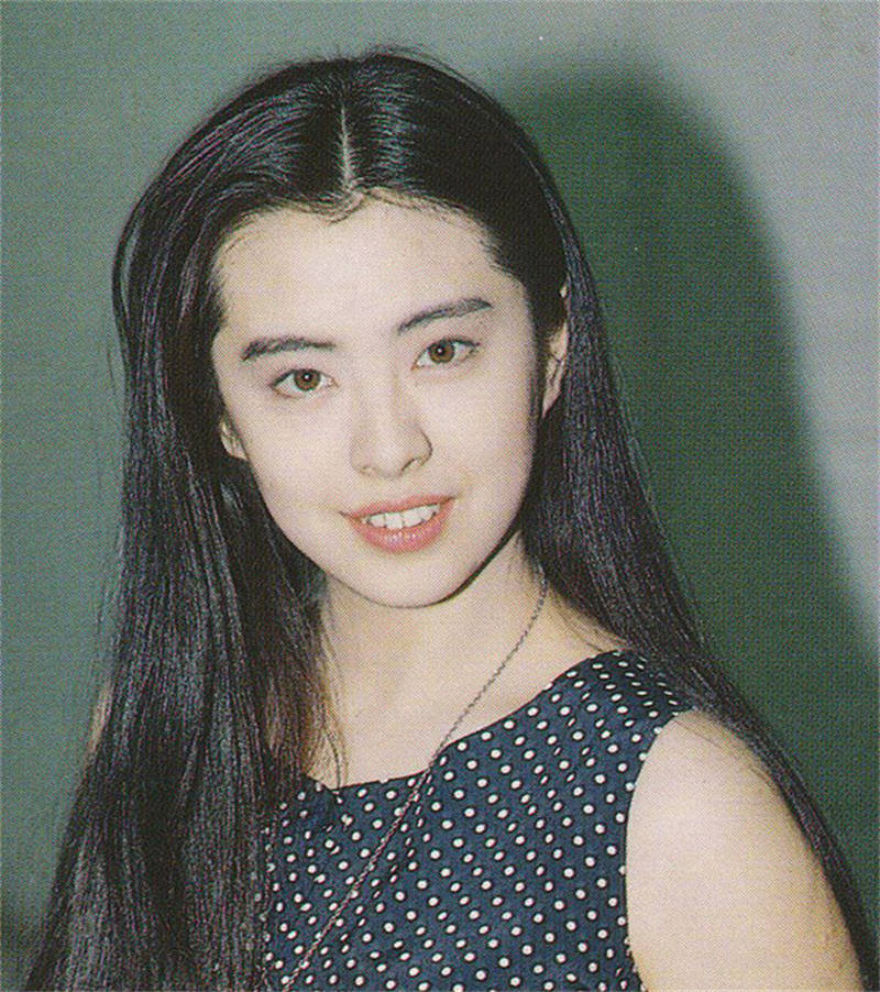 港风复古妆,造就过一批风华绝代的香港女星!_林青霞_眉毛_港星