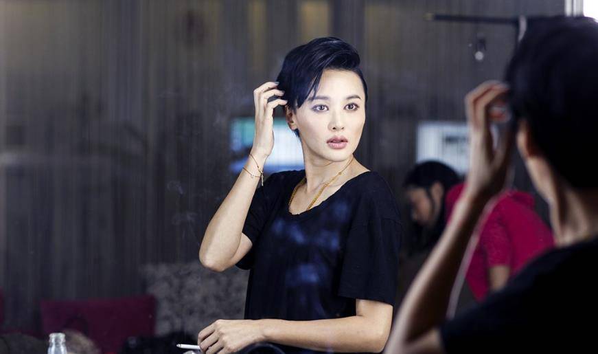 吴岱凝为这段婚姻付出了很多,而朴树完全看不到,也不关心她,哪怕是