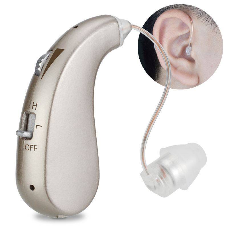 耳背式助听器外观比较大,外形类似香蕉状,有着颜色不一的外壳,佩戴在