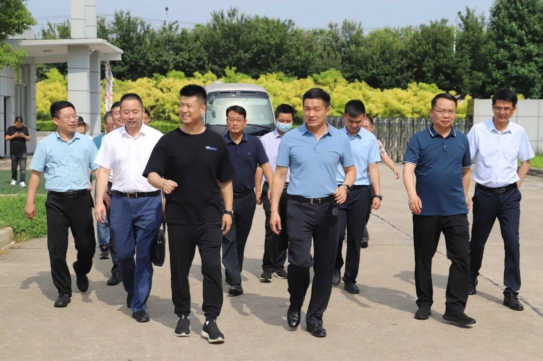 石首市委书记王敏到绿城湖北智造总部参观调研