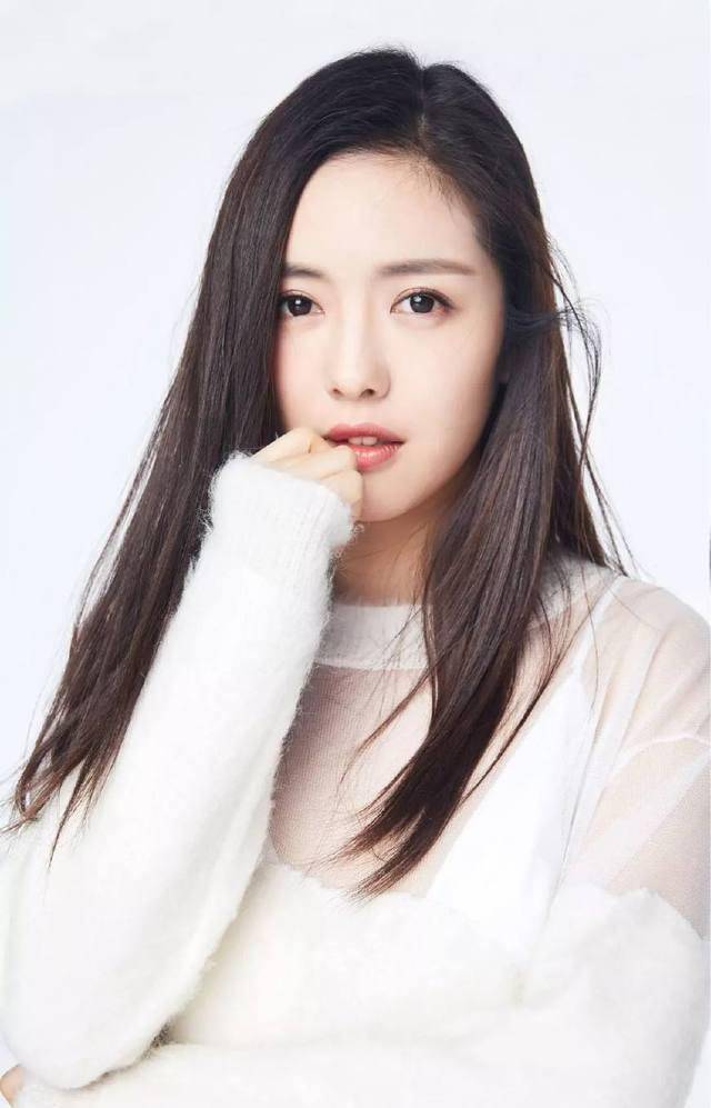 蔡文静从"校园女神"到"鬼马萌医",角色百变有态度_白欣欣_时候_观众