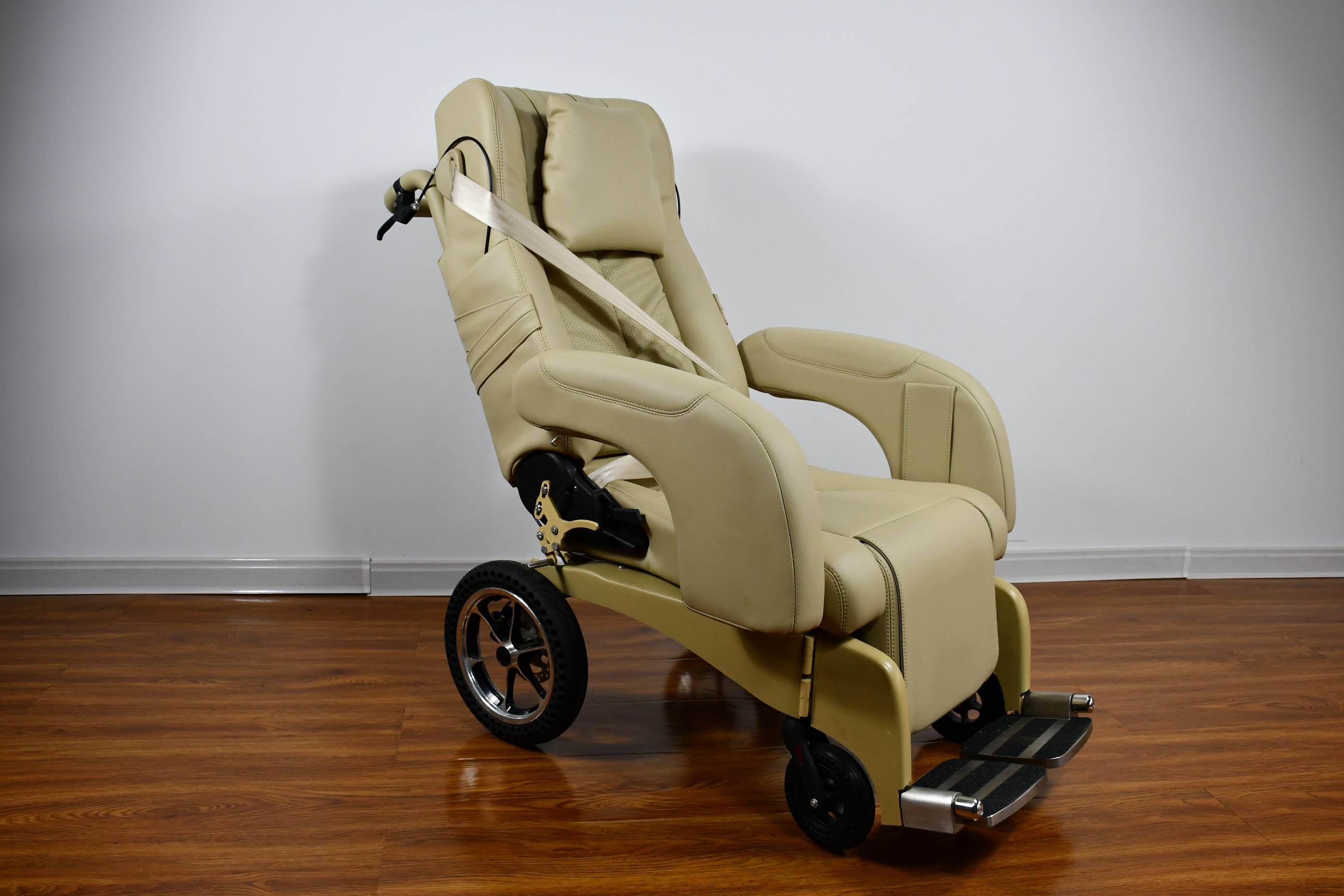 福祉车福祉轮椅升降旋转座椅改装汽车改装座椅轮椅