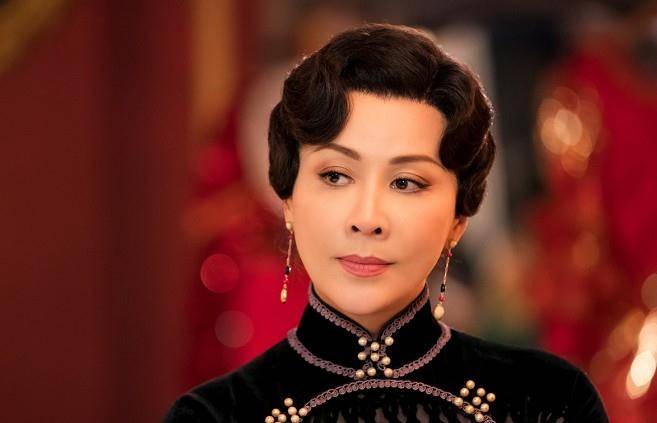 原创55岁演27岁刘嘉玲的美都是梁朝伟宠的曾被绑架现在很幸福