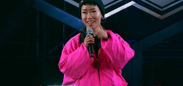 《热血街舞团》赛制不公引网友不满,肖杰接连battle惹宋茜心疼!