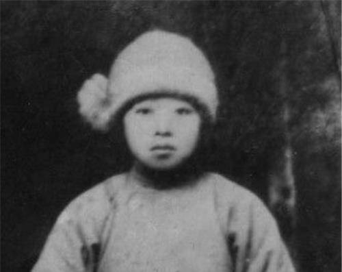 鲁迅最看好的女作家 被三段感情伤过后 最后没能完成巨著 萧红 萧军 创作