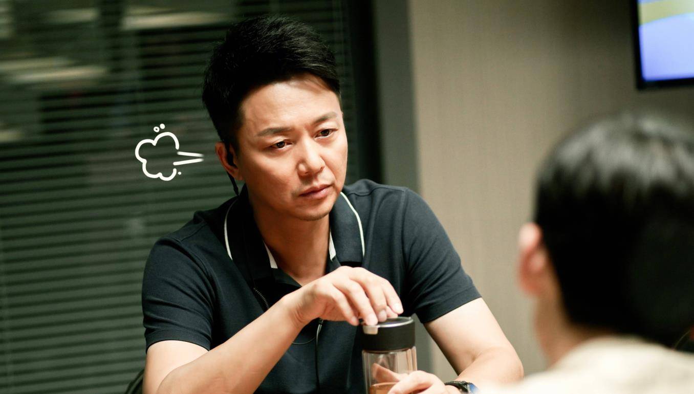 刘奕君儿子被曝光是海王,后援会黑头像,难怪父亲不关心他的恋情