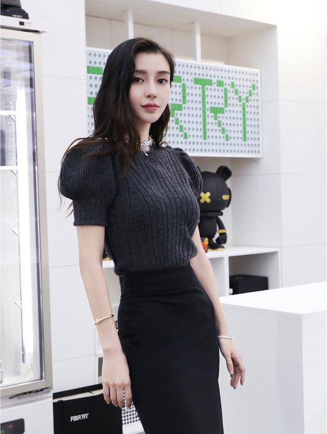 原创无戏可拍的杨颖大家喜欢么奢侈服装换个不停