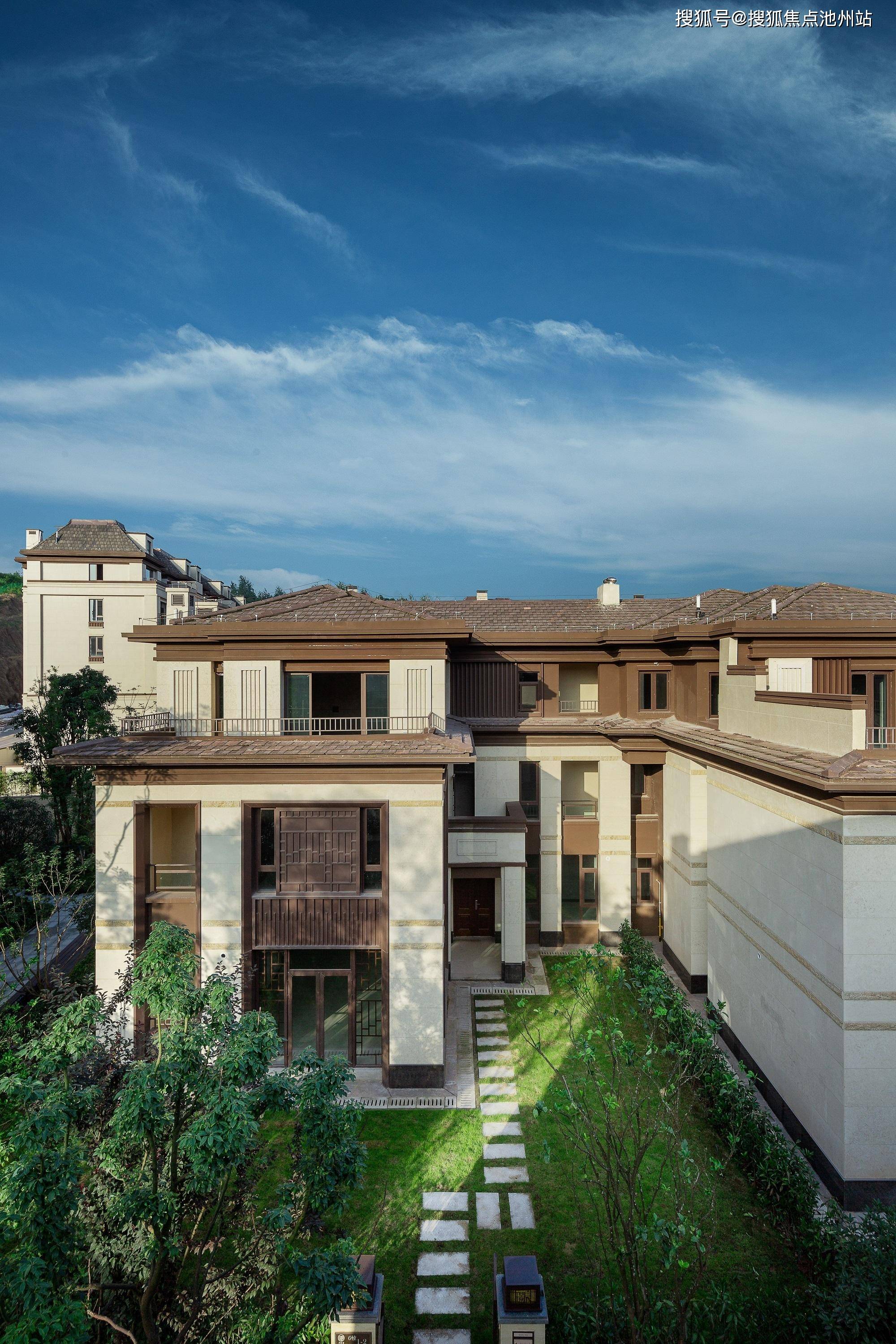 上海松裕置业有限公司地址:松江区茸树路70年产权商墅 不限购不限贷