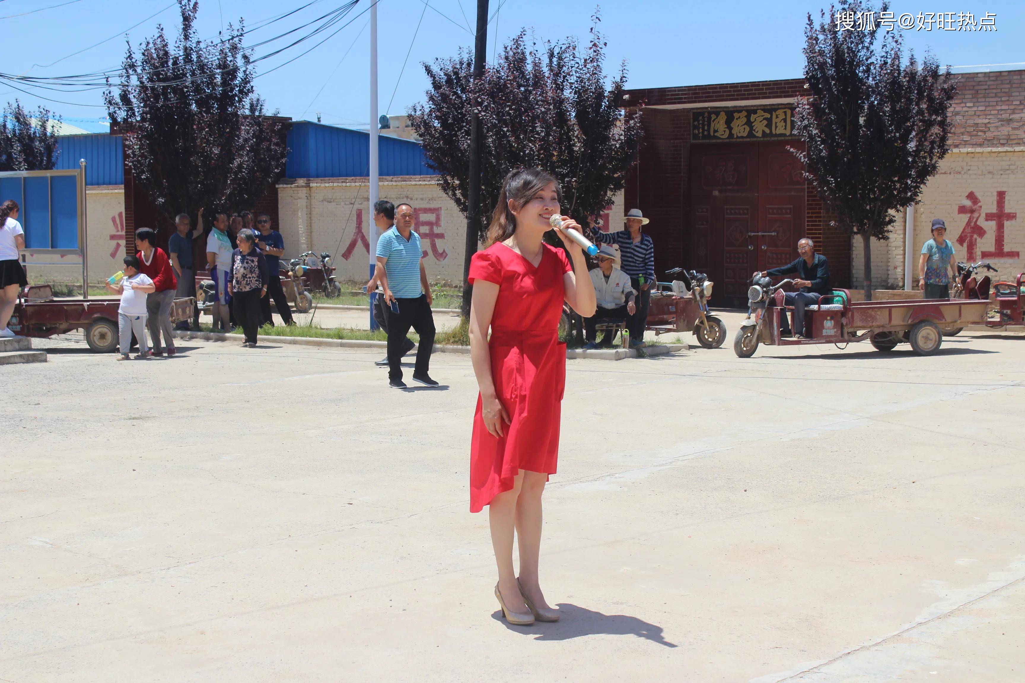 物流综合服务公司团总支与共青团洛川县委,洛川县石头镇党委,政府携手