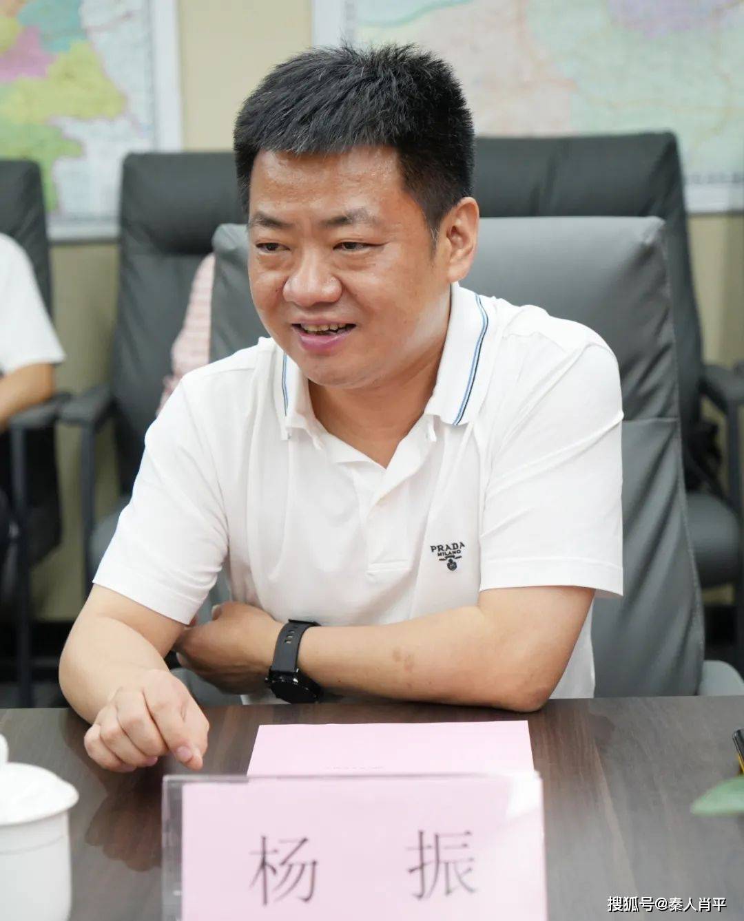 西安市慈善会会长朱智生一行走访西安宏府集团