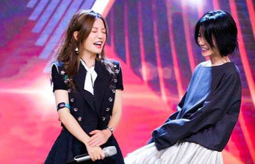 第五对更是豪气赠送5000万房产做礼物_李宇春_朋友_范冰冰