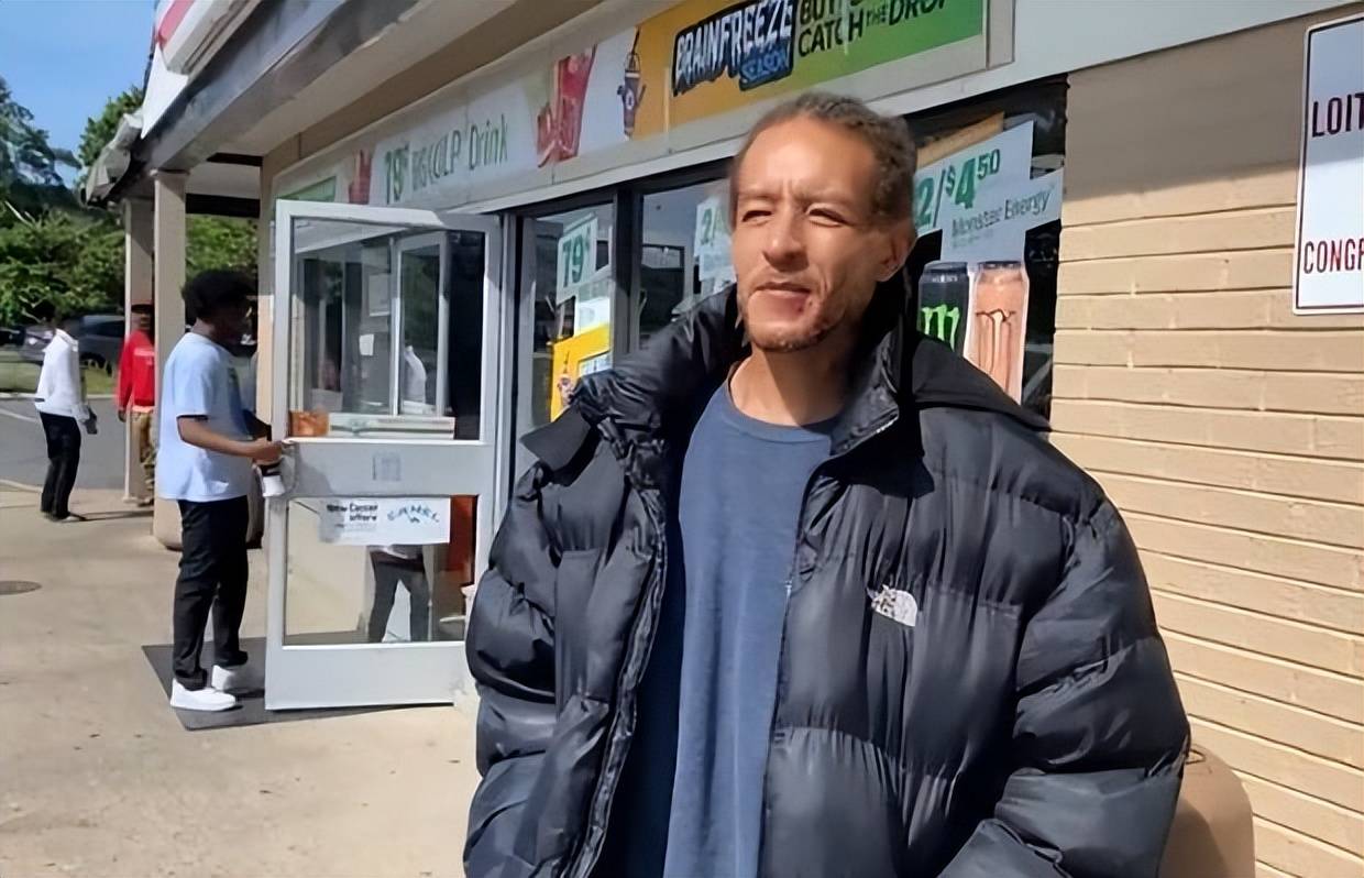 韦斯特是2004年24号秀,曾经效力凯尔特人,雷霆,骑士和独行侠,与詹姆斯