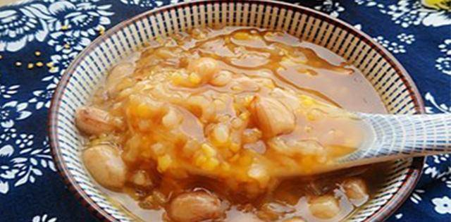 花生玉米粥：它是一道养胃美容粥，制作简单，营养丰富；做法教程