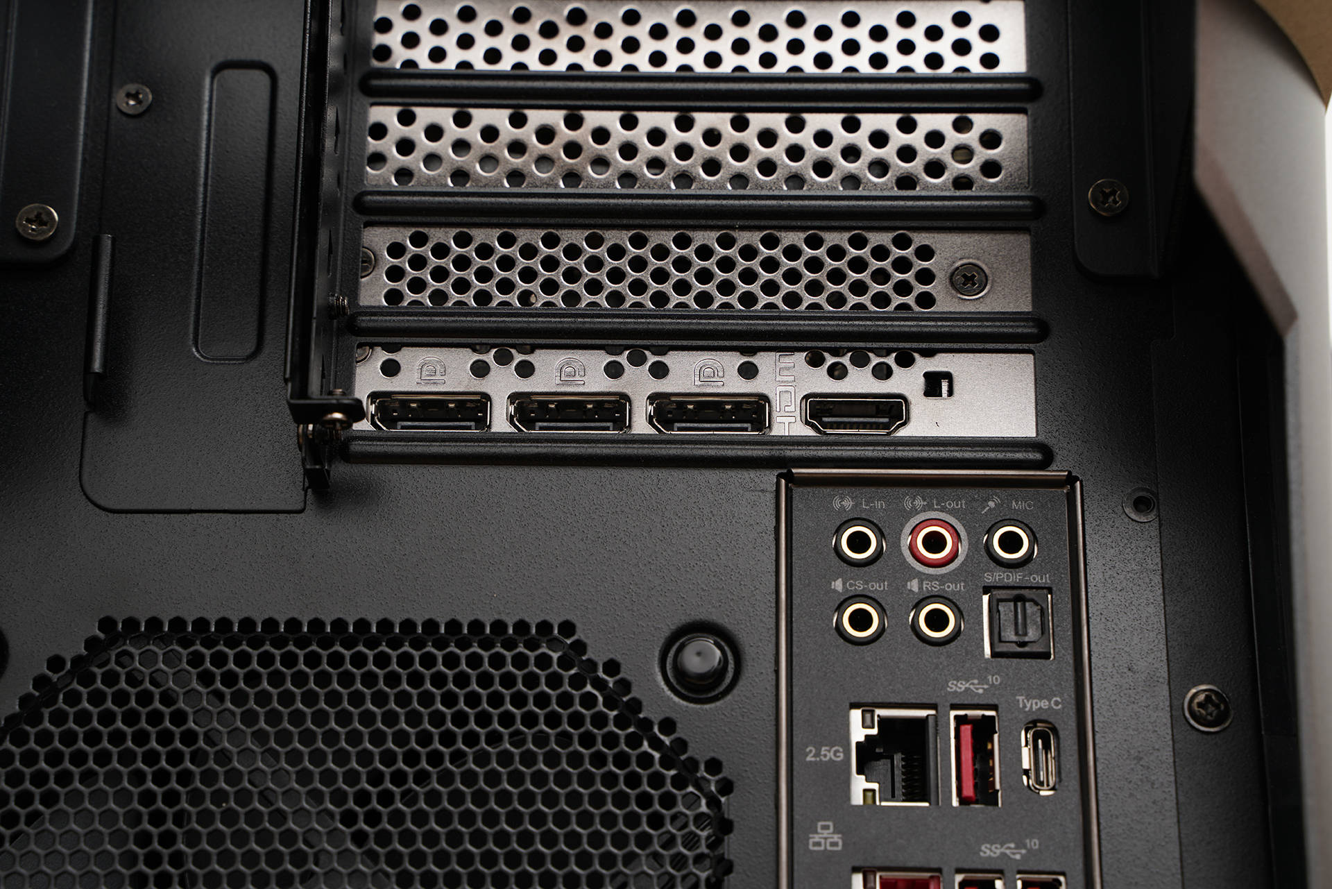 能击败全国99%的游戏电脑才卖4万元不到 微星宙斯盾ti5评测