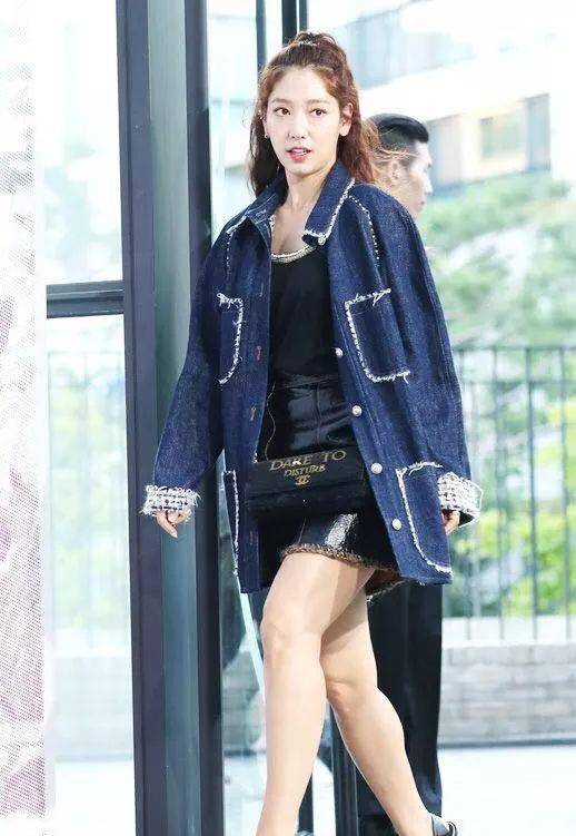 原创梨形身材的女生看过来get这4个穿衣技巧能让你看起来瘦5kg