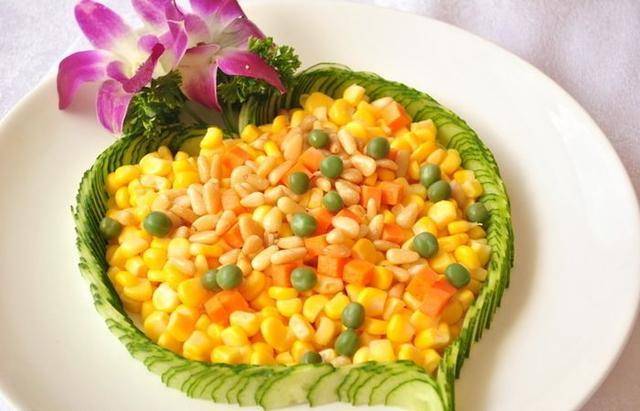 食用玉米制品,要注意的事项2:选择颗粒大的玉米在加工上越细致的玉米