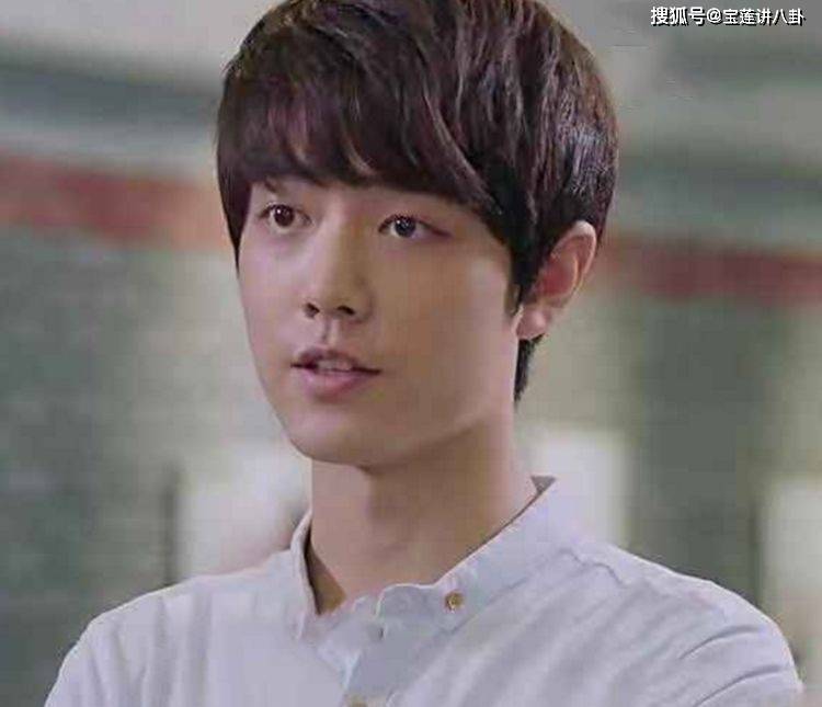 郑凯我是认出来了,却没认出肖战,当年这剧真是卧虎藏龙!