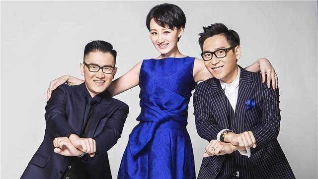 "男神"主持人李好的书法硬朗瘦劲,个性足,洒脱飘逸,自由奔放_文化