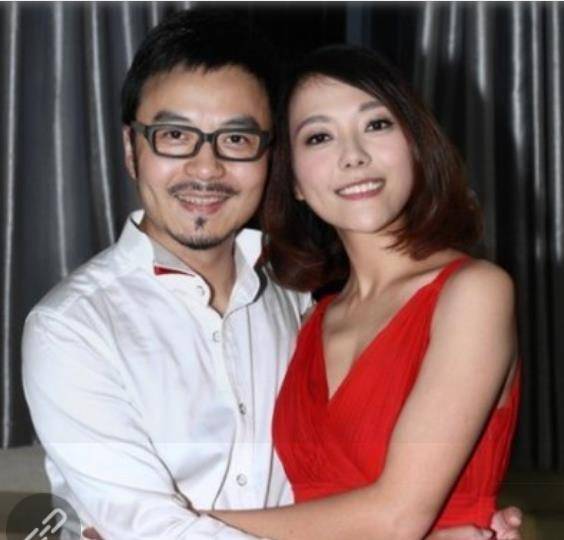 《玫瑰之约》是从1998年开播的一个婚恋节目,2005年停播.