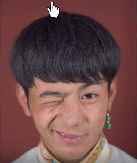 原创丁真这股清流最终没能免俗学明星爱豆营业眼神不再纯净