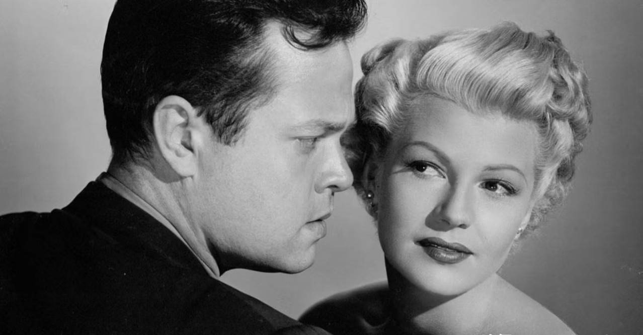 经典黑白电影中的蛇蝎美人内心复杂又充满野心