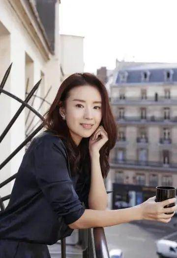 5λ����Ů���ǣ���������ѡһ�������ѡ��Ȣ˭�أ�